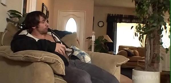 Mommy Loves Salami 7 Hot MILF Brittany Blaze fickt den Freund ihres Sohnes